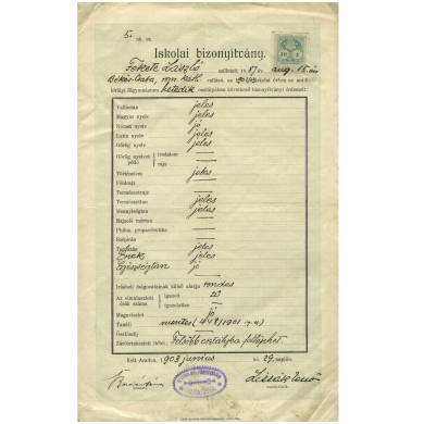 Iskolai bizonyítványa a békéscsabai gimnáziumban